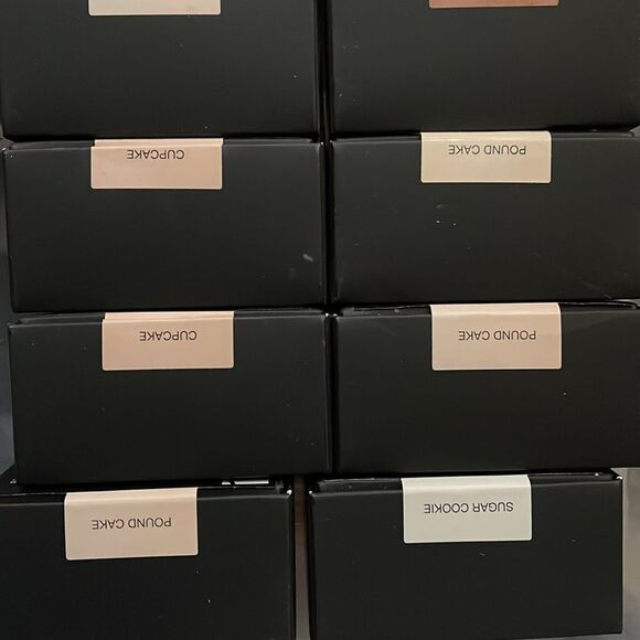 Huda Beauty Easy Bake Loose Baking & Setting Powder - pick your shade(s) BNIB - Picture 13 of 16